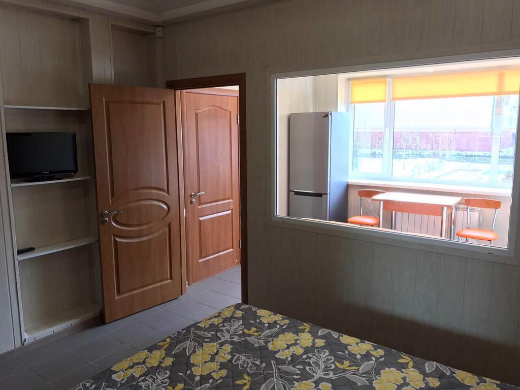 Apartment On Rekonstruktyvna Street Zaporizhia Exterior foto